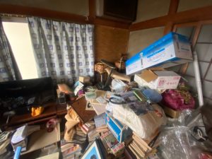 二階の一部屋は全部ゴミ